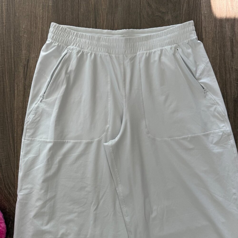 Lululemon Swift Mid Rise Wide Leg Pants | Size 14 - Picture 3 of 15
